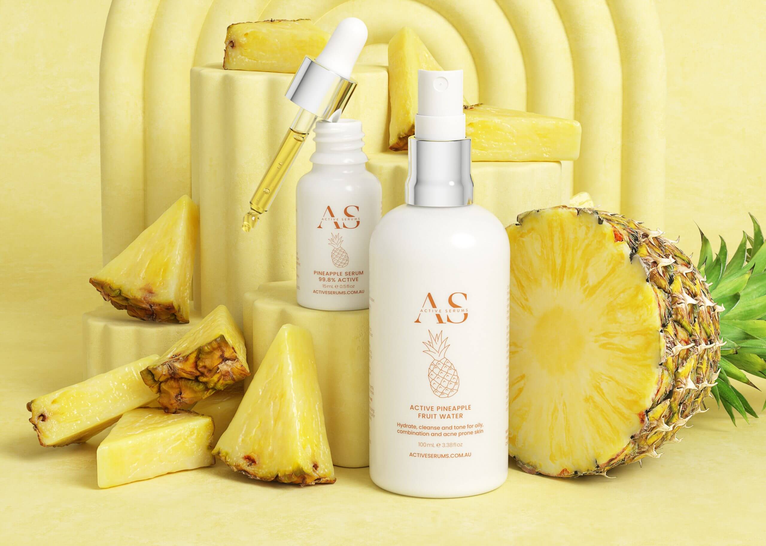 Refresh your skin with pineapple fruit water